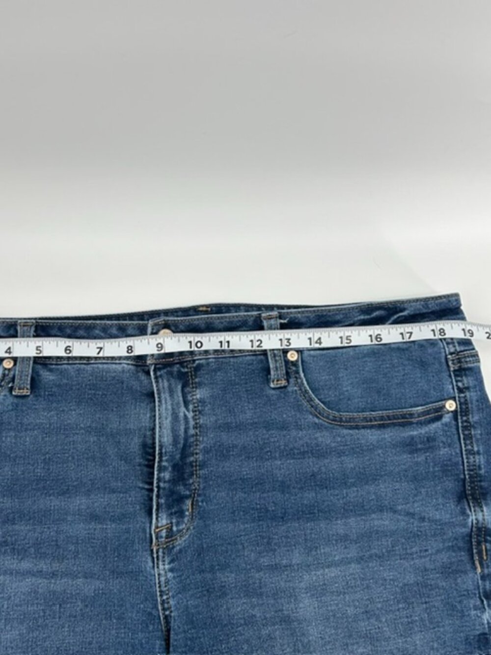 Seven7 Jean Shorts Size 16 Frayed Hem Blue Denim - Picture 5 of 7